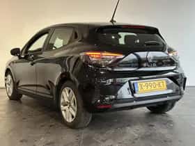 Renault Clio (2023) thumbnail 6
