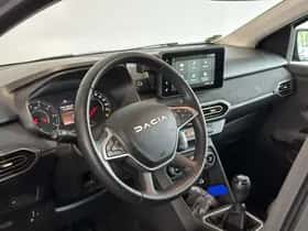 Dacia Sandero Stepway (2024) thumbnail 3
