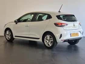 Renault Clio (2024) thumbnail 5