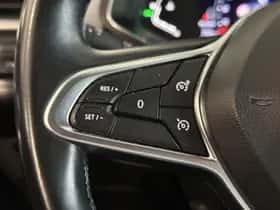 Renault Captur (2020) thumbnail 23