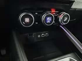 Renault Clio (2024) thumbnail 13