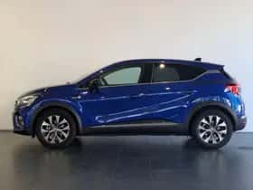 Renault Captur (2023) thumbnail 2
