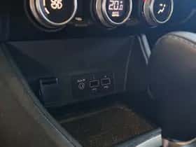 Renault Captur (2023) thumbnail 36