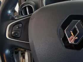 Renault Captur (2018) thumbnail 22