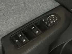 Renault Clio (2023) thumbnail 22