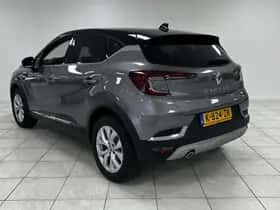Renault Captur (2021) thumbnail 6