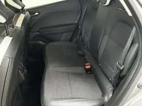 Renault Captur (2021) thumbnail 8