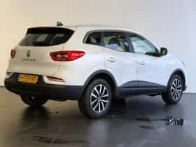 Renault Kadjar (2022) thumbnail 2