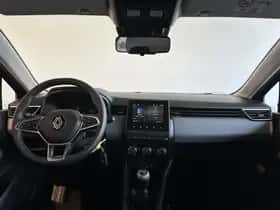 Renault Clio (2024) thumbnail 3