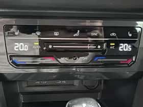 Volkswagen Tiguan (2022) thumbnail 12