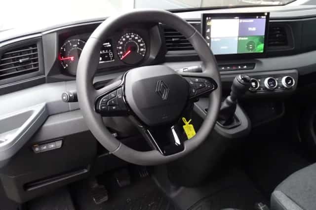 Renault Master (2024) thumbnail 3