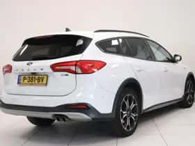 Ford Focus (2020) thumbnail 2
