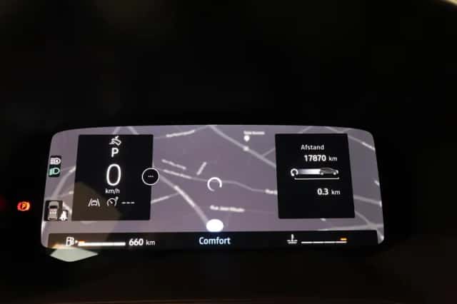 Renault Captur (2025) thumbnail 4