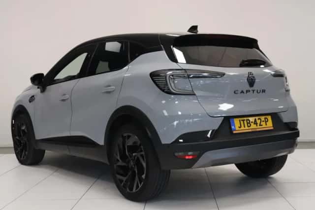Renault Captur (2025) thumbnail 6