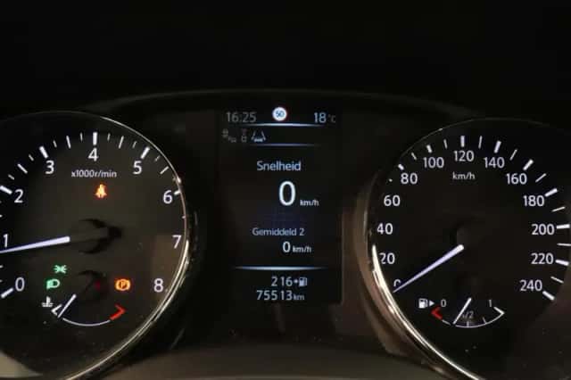 Nissan Qashqai (2017) thumbnail 4