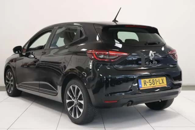Renault Clio (2022) thumbnail 6