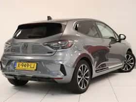 Renault Clio (2023) thumbnail 2