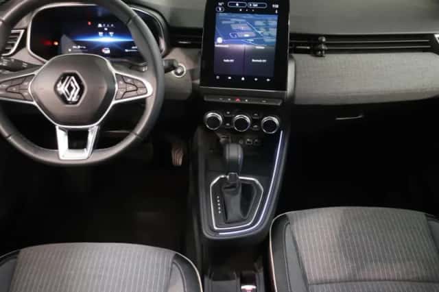 Renault Clio (2023) thumbnail 3