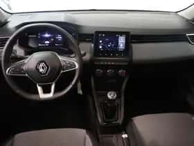 Renault Clio (2024) thumbnail 3