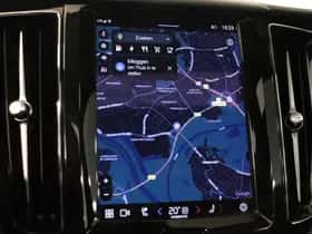 Volvo XC60 (2022) thumbnail 11