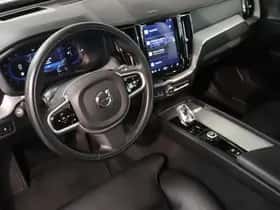 Volvo XC60 (2022) thumbnail 24