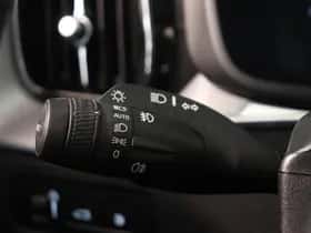 Volvo XC60 (2022) thumbnail 38