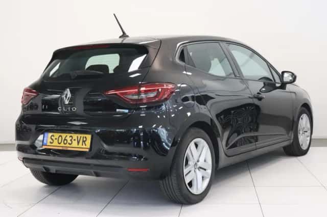 Renault Clio (2021) thumbnail 2