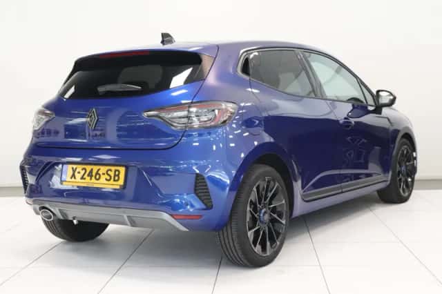Renault Clio (2024) thumbnail 2