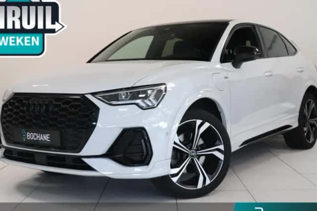 Audi Q3 (2023) thumbnail 1