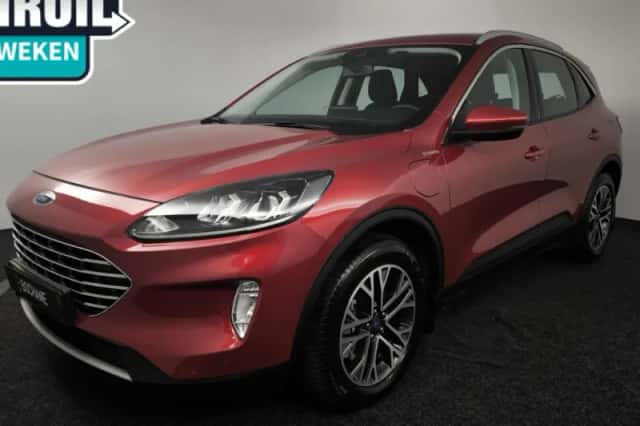 Ford Kuga (2021) thumbnail 1