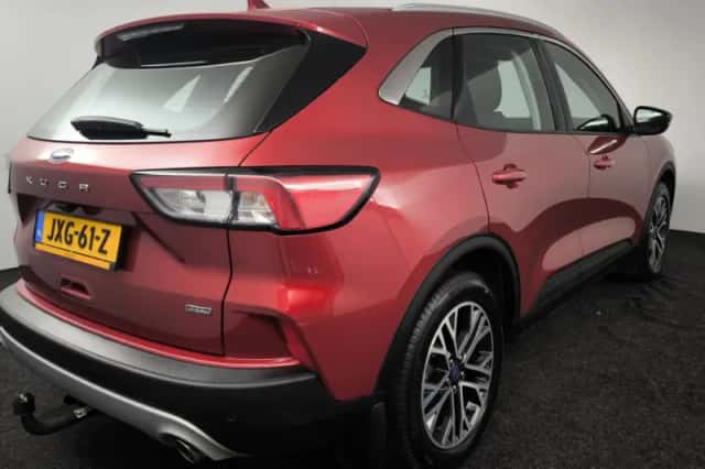 Ford Kuga (2021) thumbnail 2
