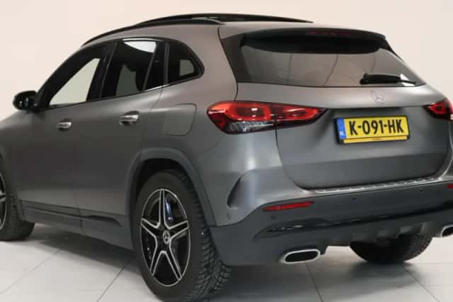 Mercedes-Benz GLA (2021) thumbnail 6