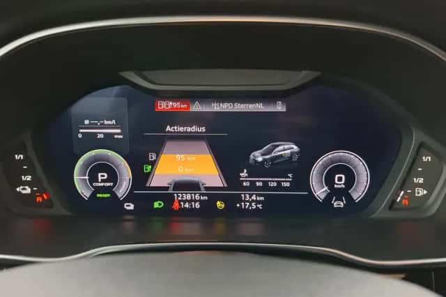 Audi Q3 (2021) thumbnail 4