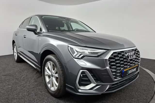 Audi Q3 (2021) thumbnail 5