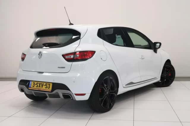 Renault Clio (2014) thumbnail 2