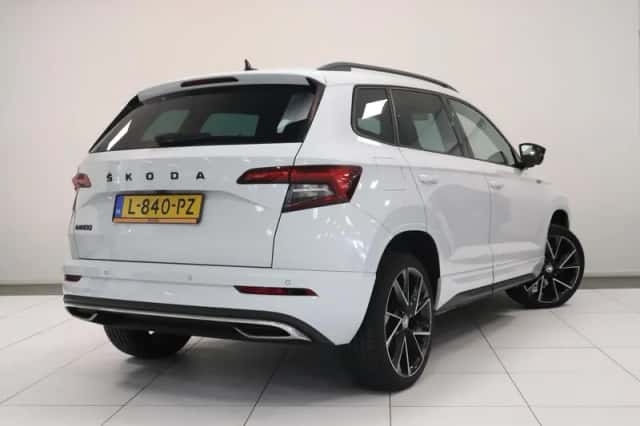 Škoda Karoq (2021) thumbnail 2