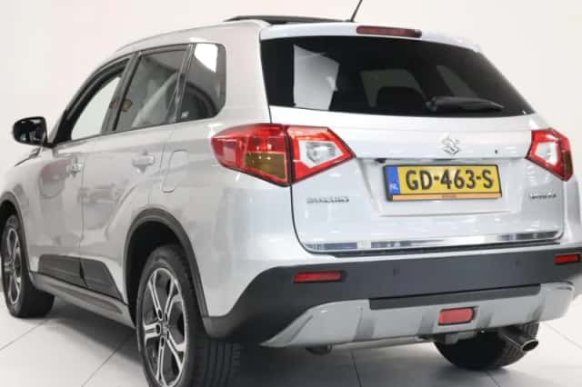 Suzuki Vitara (2015) thumbnail 6