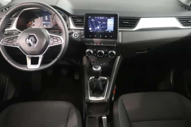 Renault Captur (2024) thumbnail 3