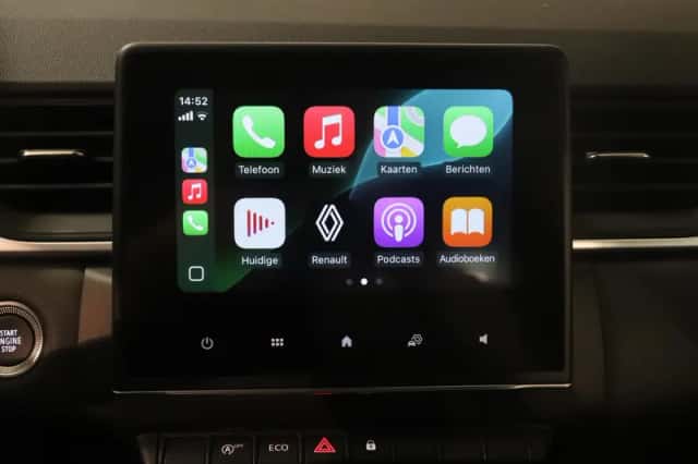 Renault Captur (2024) thumbnail 4