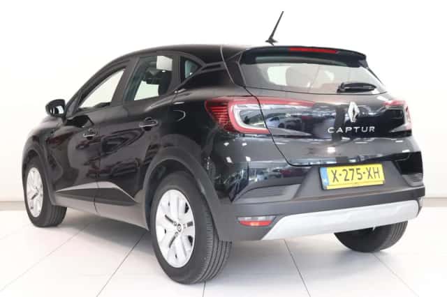 Renault Captur (2024) thumbnail 6