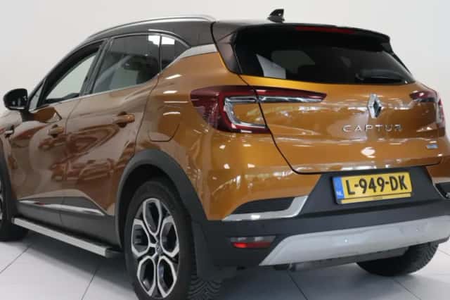 Renault Captur (2021) thumbnail 6