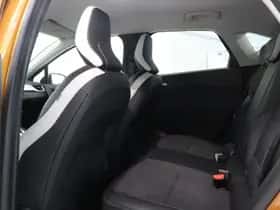 Renault Captur (2021) thumbnail 8