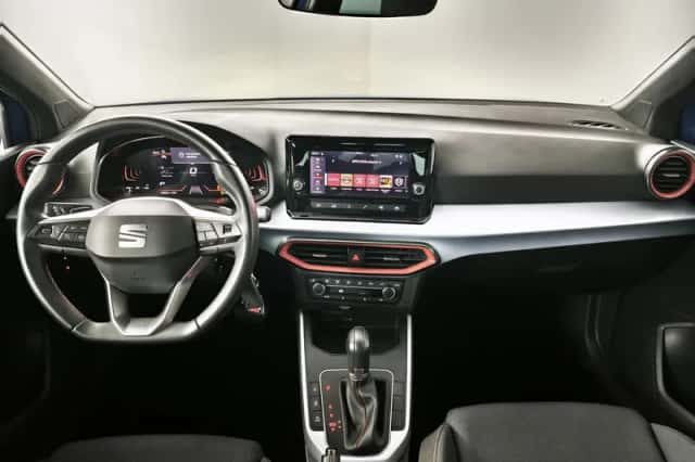 SEAT Arona (2025) thumbnail 3