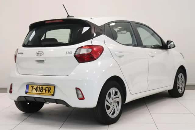 Hyundai i10 (2023) thumbnail 2