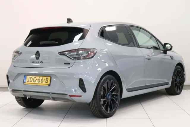 Renault Clio (2025) thumbnail 2