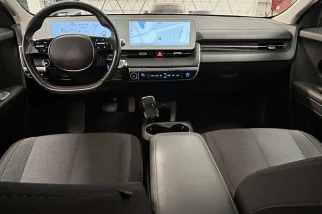 Hyundai Ioniq 5 (2022) thumbnail 3