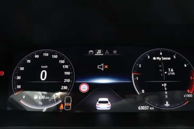 Renault Mégane (2023) thumbnail 4
