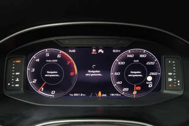 SEAT Arona (2024) thumbnail 4