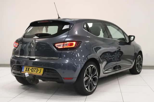 Renault Clio (2018) thumbnail 2
