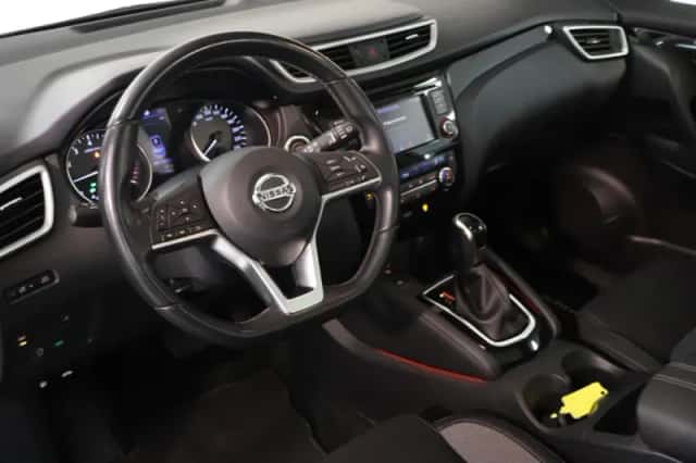 Nissan Qashqai (2021) thumbnail 3